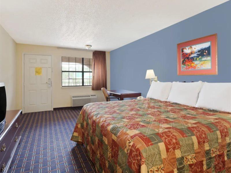 Days Inn By Wyndham Downtown-Nashville West Trinity Lane Exteriör bild