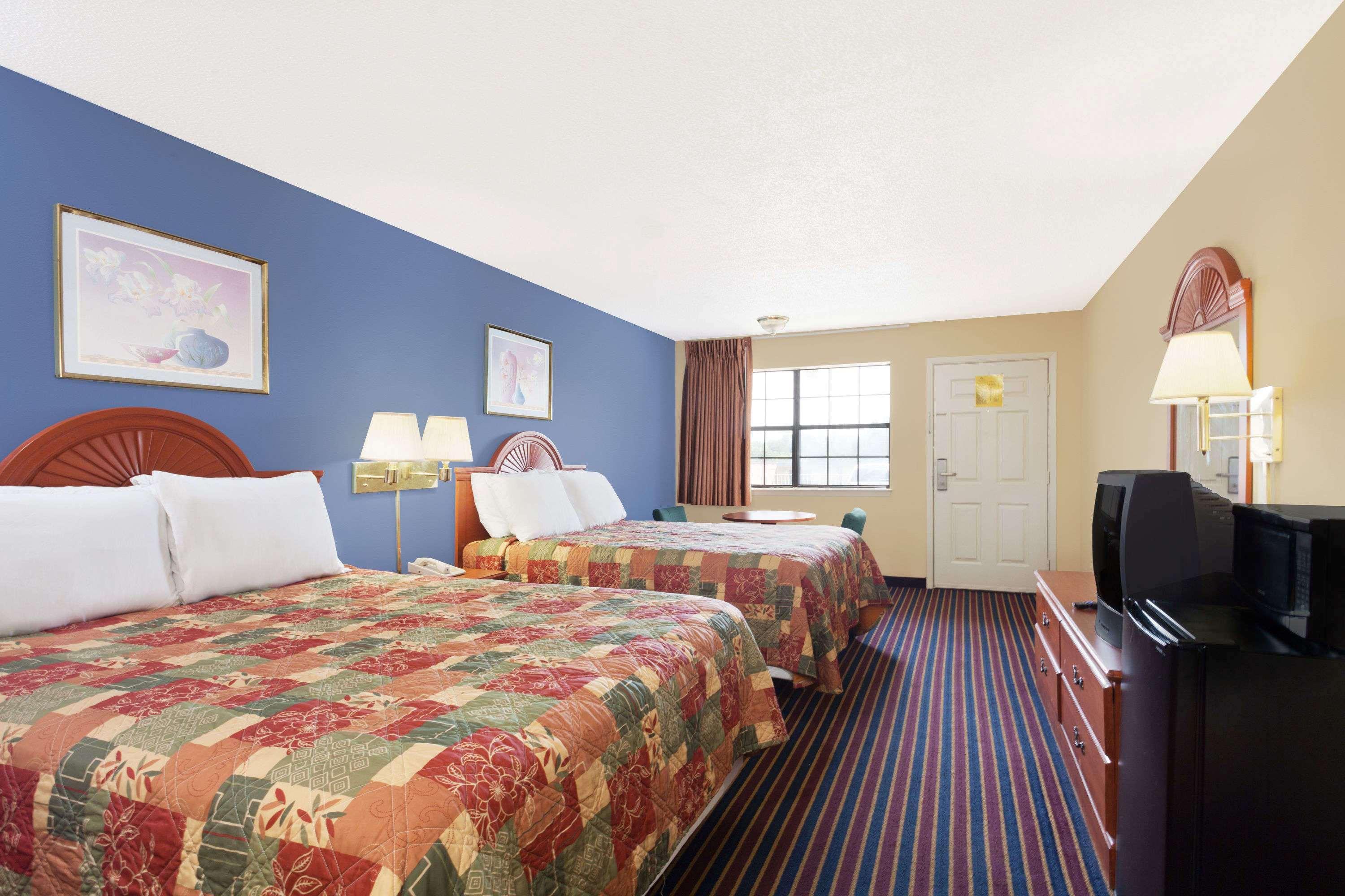 Days Inn By Wyndham Downtown-Nashville West Trinity Lane Exteriör bild