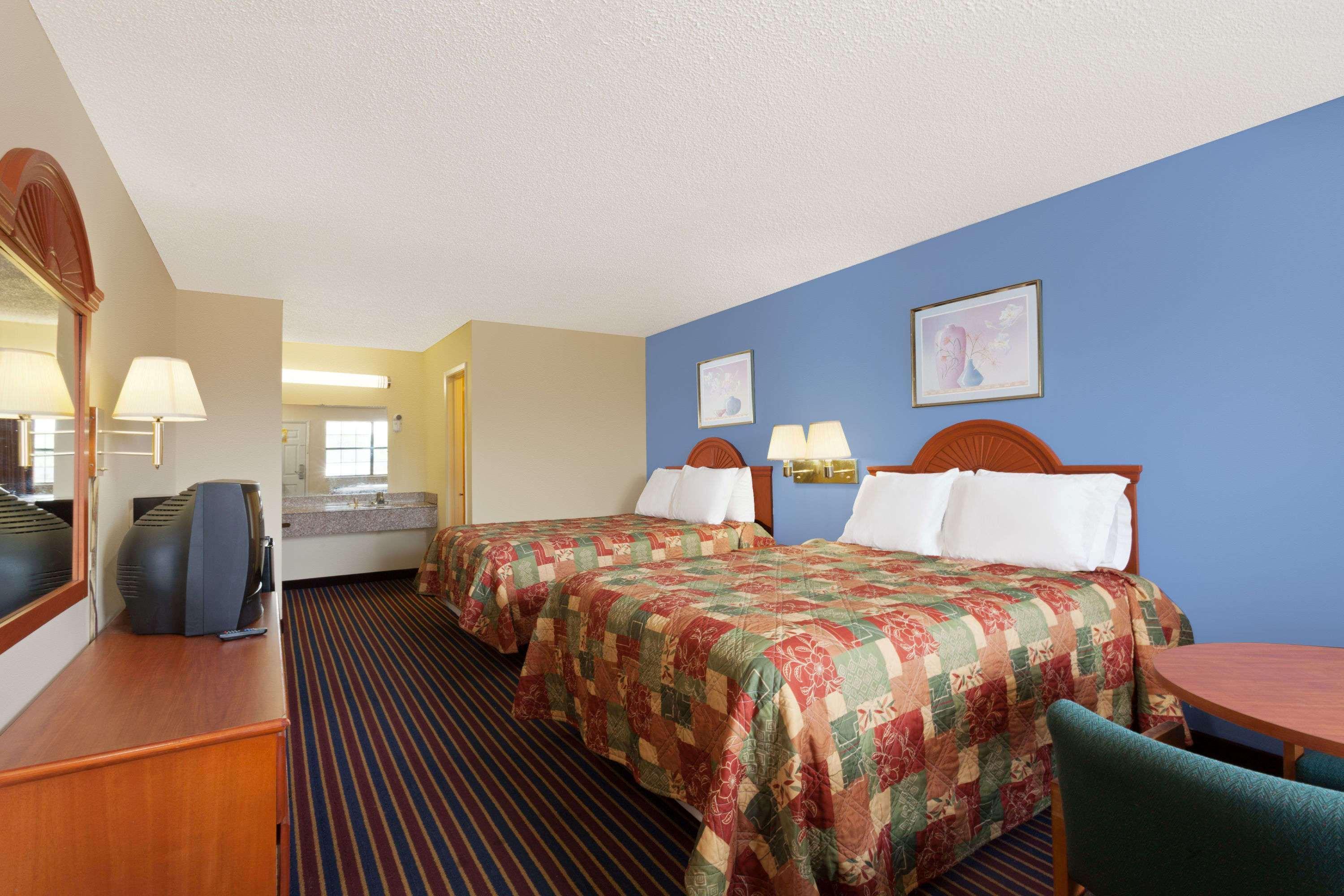 Days Inn By Wyndham Downtown-Nashville West Trinity Lane Exteriör bild